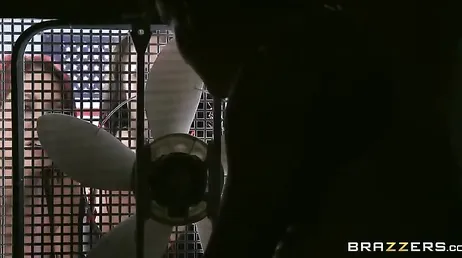 Deze fysiotherapeuten zijn iets geweldigs, ze neuken een patiënt zonder genade!