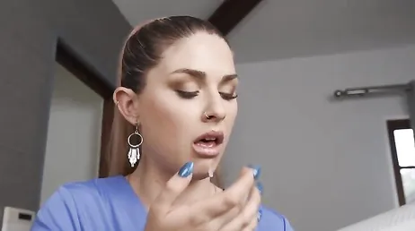 On peut commencer dans le porno fait maison, je viens préparé