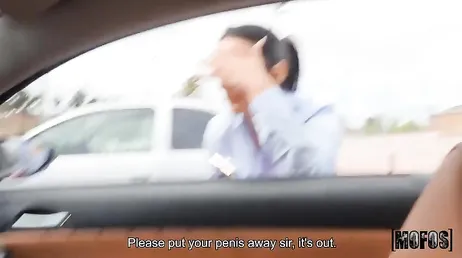 Help me parkeren, kom op. Dan zal ik je vergoeden zoals je verdient