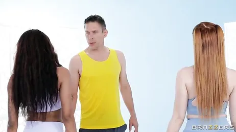 De eerste keer dat ik naar yoga ga, zit er een lul in