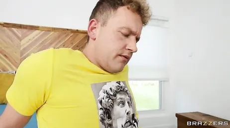 Naarmate je dichter bij mijn vriend komt, zul je erachter komen, trut