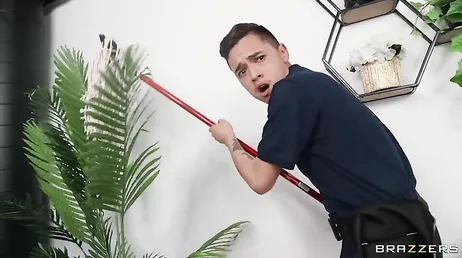 Soy la jefa y el culo me lo rompe quien yo quiero