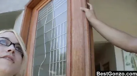 Ele vai para a casa de seu professor particular para foder em vez de estudar