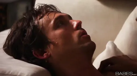 I still can't believe it, my Asian friend is sucking me off!