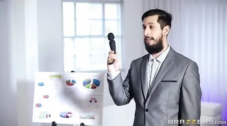 Deze man wordt verrast in een orgie van volwassen sletten