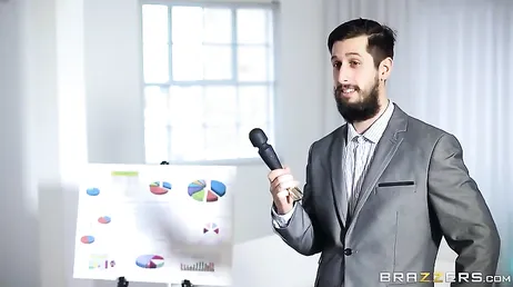 Deze man wordt verrast in een orgie van volwassen sletten