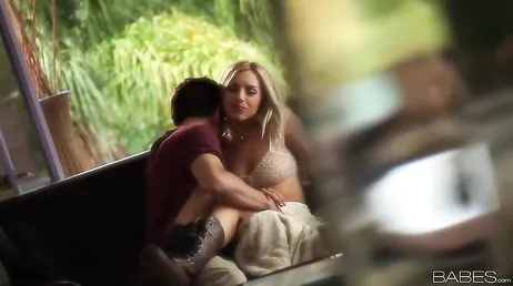 Ninguém sabe comer sua buceta como eu, nem seu marido