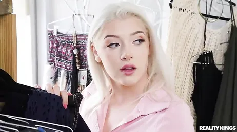 I'm going to eat my friend's pussy in the changing room and I'm going to broadcast it