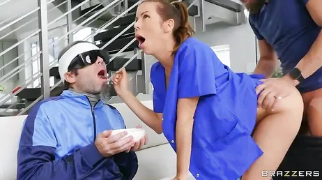 Il mio povero marito è disabile, ma non è un problema scopare come un matto