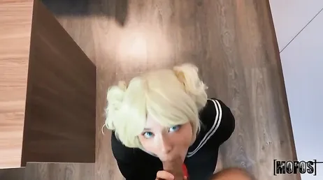 Ik ontmoet een tante en zij komt verkleed als anime