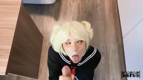 Ik ontmoet een tante en zij komt verkleed als anime