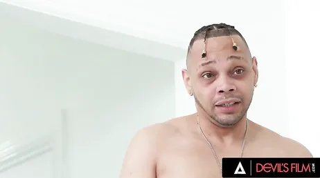 "Hej, jag har fått höra att du vet hur man äter fitta bra, kan du visa mig?"