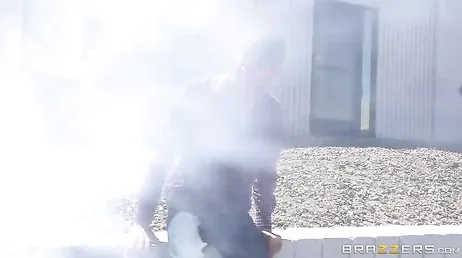 Mi ha lasciato la figa in fiamme, difficilmente riuscivo a gestire quel cazzo!