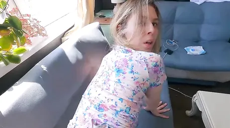 Su novia siempre pide leche caliente en todo su rico coñito