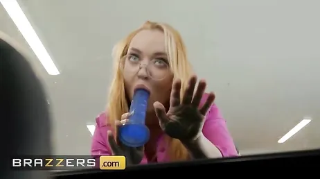 Eles brigam por me chupar, droga como são esses dois amigos