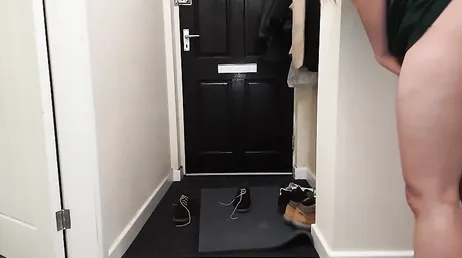 I push my girlfriend to open the door and fuck the delivery guy.