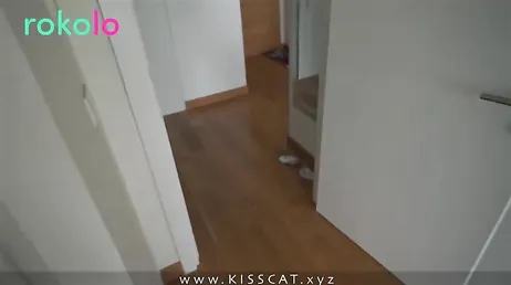 Menudo culazo tiene mi prima ... no puedo evitar pajearme mirándola