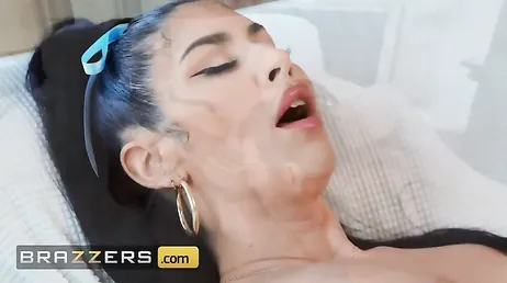 The smell of an unfaithful wife's pussy is incredible: look at that good fuck
