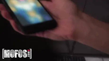 Cubana de culo gordo disfrutando de un buen mete y saca casero