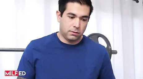 Voy a ponerle el coño en la cara al entrenador personal a ver si se lanza