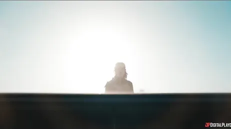 She meets a stranger in the middle of the desert to fuck: what a slut she is...!!