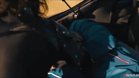 She meets a stranger in the middle of the desert to fuck: what a slut she is...!!