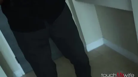 Fulfilling her fantasy of trying a black cock thanks to her boyfriend...!!