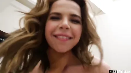 Il a passé tout son samedi à baiser à la maison avec sa nouvelle copine : quel crétin !!