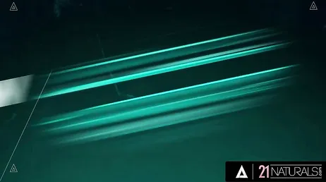 Er betatschte seine Schwägerin unter ihrem Stringtanga, und die Schlampe war total feucht.