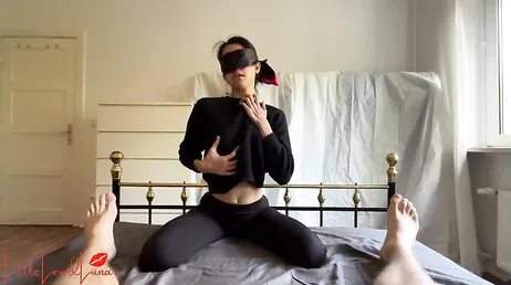 Uma maravilhosa mamada amadora em POV, graças à sua linda e submissa namorada.