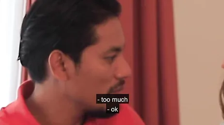 La psicologa no puede evitar tirarse encima del paciente: menudo culo tiene !!