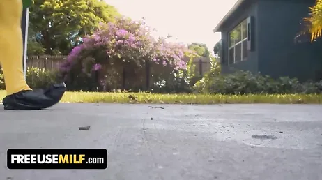 Madrasta e enteada ainda curtem pornografia no Natal.