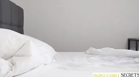 What a great ass his stepmother has... makes you want to give her a good fucking