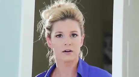 Su novia le pilla follando con su madre ... y acaban haciendo un trio juntos