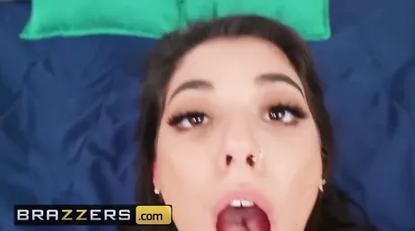 Después de un largo dia de trabajo mi novia me espera con lenceria roja