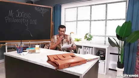 Algunas alumnas se trabajan los aprobados de una forma muy especial