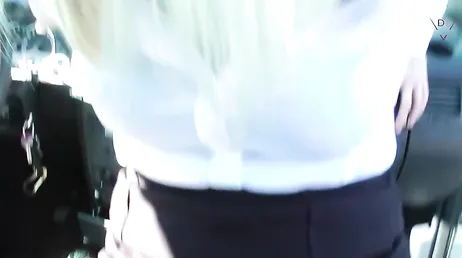 Van tan calientes que tienen que para follar en mitad de la autopista