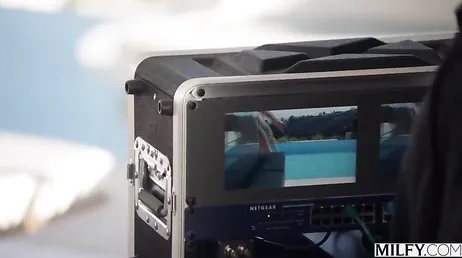 Esposa infiel haciendo realidad su fantasia de un trio con dos chicos negros