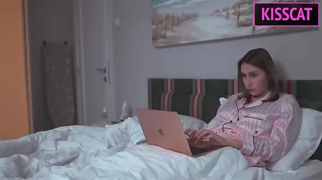 Caliente pareja amateur se buscan constantemente para pajearse y follar