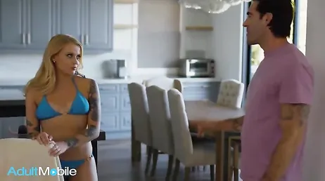 Pillo desprevenida a mi cuñada en las vacaciones y acabamos follando