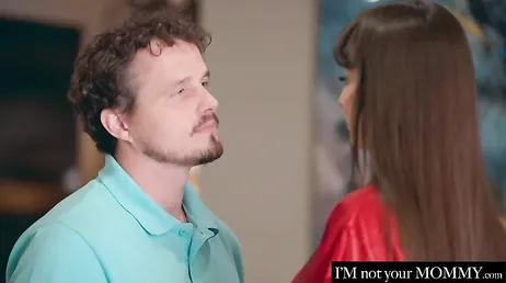 Su madrastra es una mamadora de polla increible: y tiene ganas de hacerlo !!