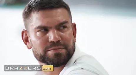 Morena caliente se folla a escondidas al novio de su hermana: qué viciosa es!