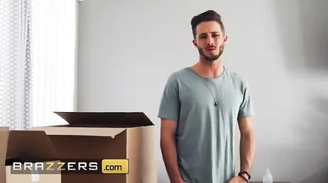 Venga anda, déjame que cabalgue tu polla que mi hija no se va a enterar