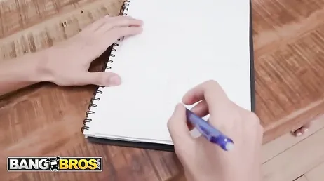 Che bellezza la tutor privata che i suoi genitori hanno assunto!