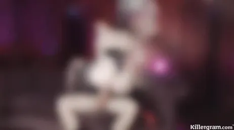 Questa ragazza inglese dai capelli rossi con un gran culo adora cavalcare grossi cazzi