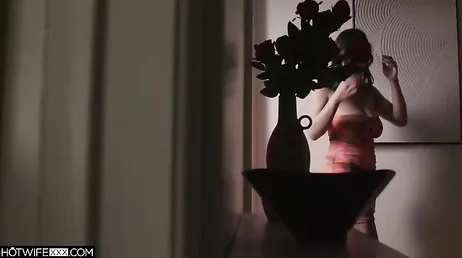 Profiter du gros pénis d'un inconnu, avec la permission de son mari.