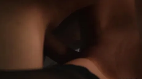 Rubia sexy de pezones duros disfrutando de un caliente encuentro con su amante