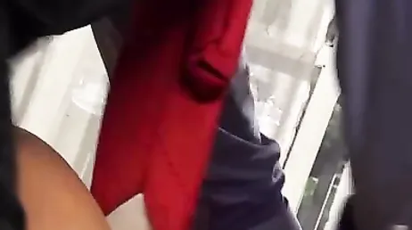 Mama isst in ihrer Freizeit meinen Schwanz und fickt mich
