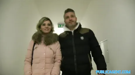 Erfahrene Reife zeigt bei einem Casting ihr sexuelles Können