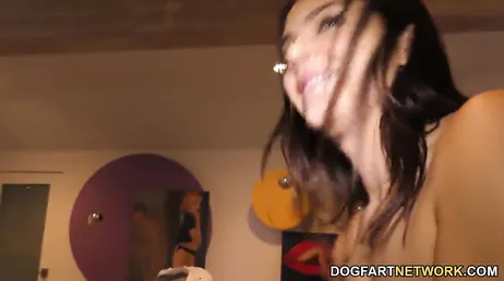 Valentina Nappi und Chanell Heart, die Bändiger schwarzer Schwänze